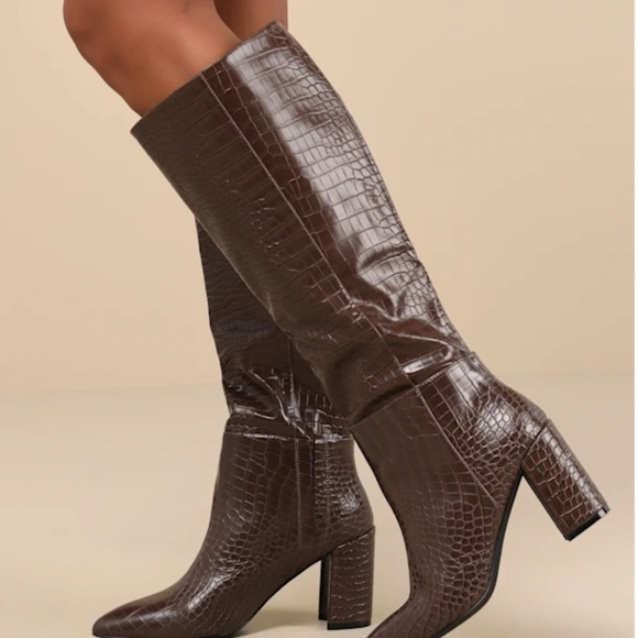 Lulus Cream Croc-Embossed Pointed-Toe Knee High Boots Size 8, never worn - Picture 6 of 7